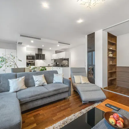 Appartamento Revon Business 48 Dunajska Bratislava