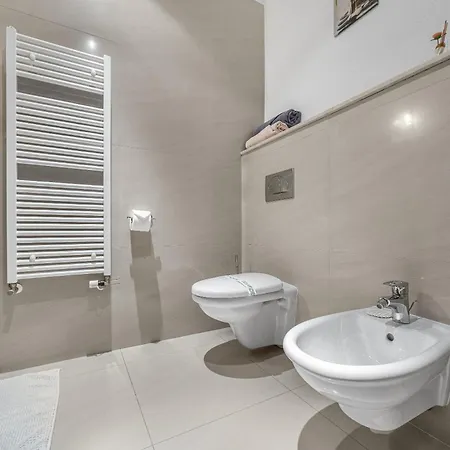 Revon Business 48 Dunajska, Free Parking Appartement *