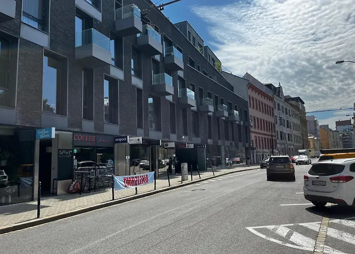 Revon Business 48 Dunajska, Free Parking براتسيلافا